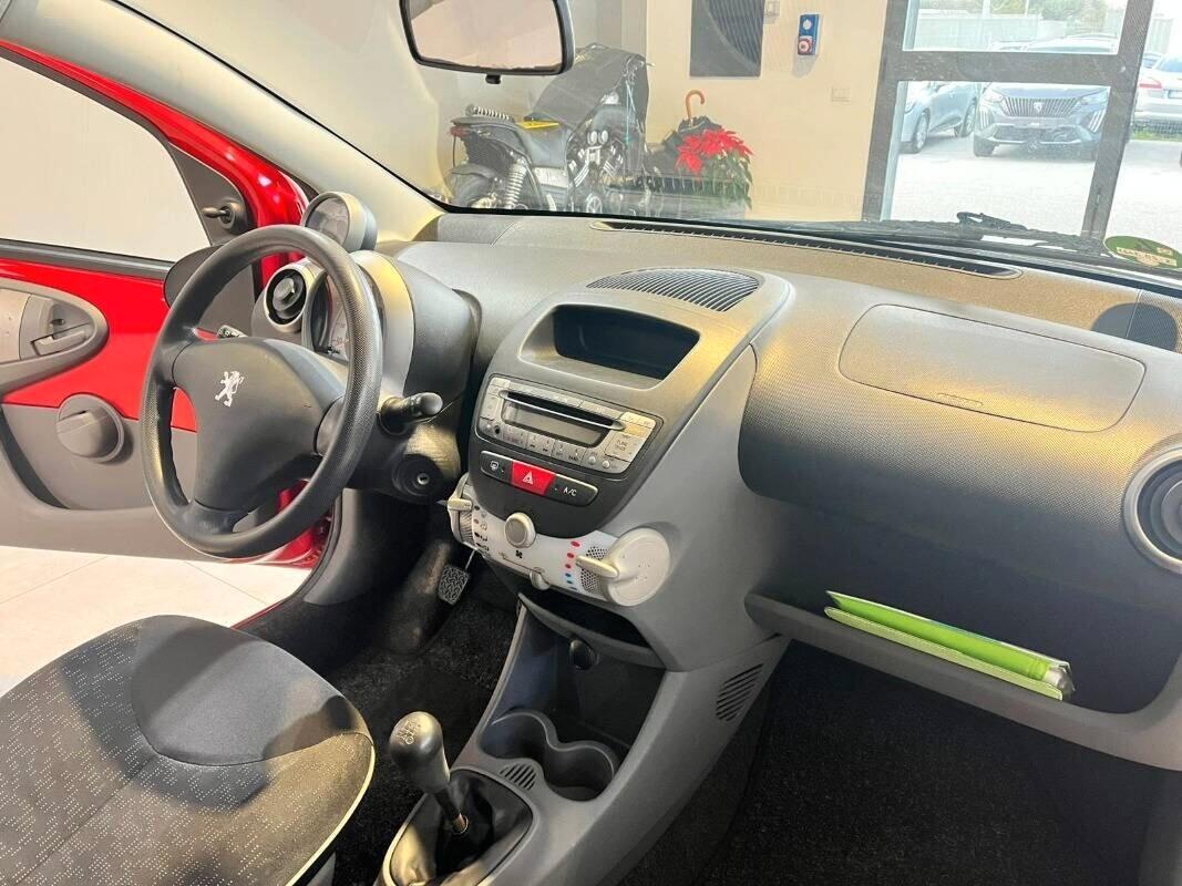 Peugeot 107 1.0 68CV 3p. Plaisir