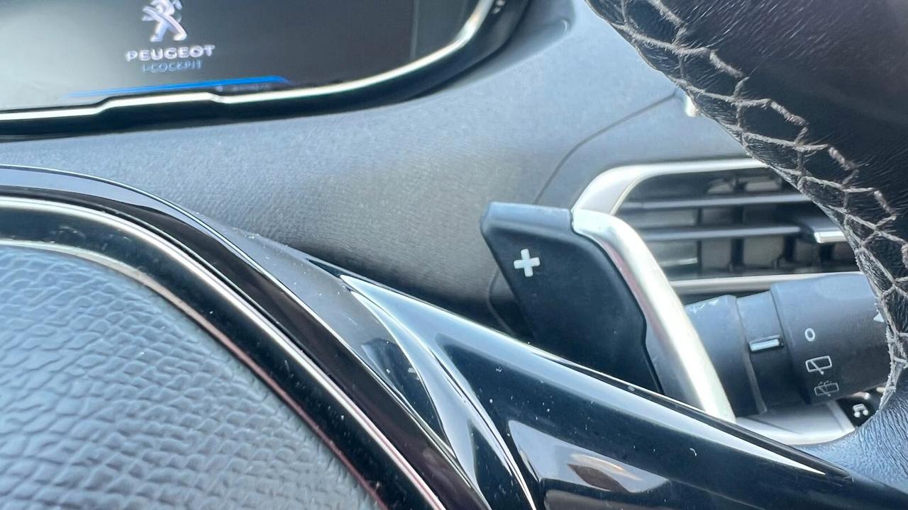 Peugeot 3008 BlueHDi 130 S&S EAT8 Allure
