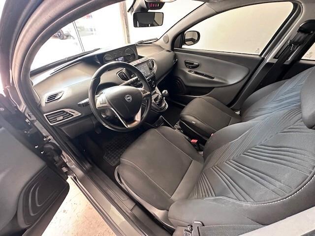 Lancia Ypsilon 1.0 Hybrid 2022 OK NEOPATENTATI