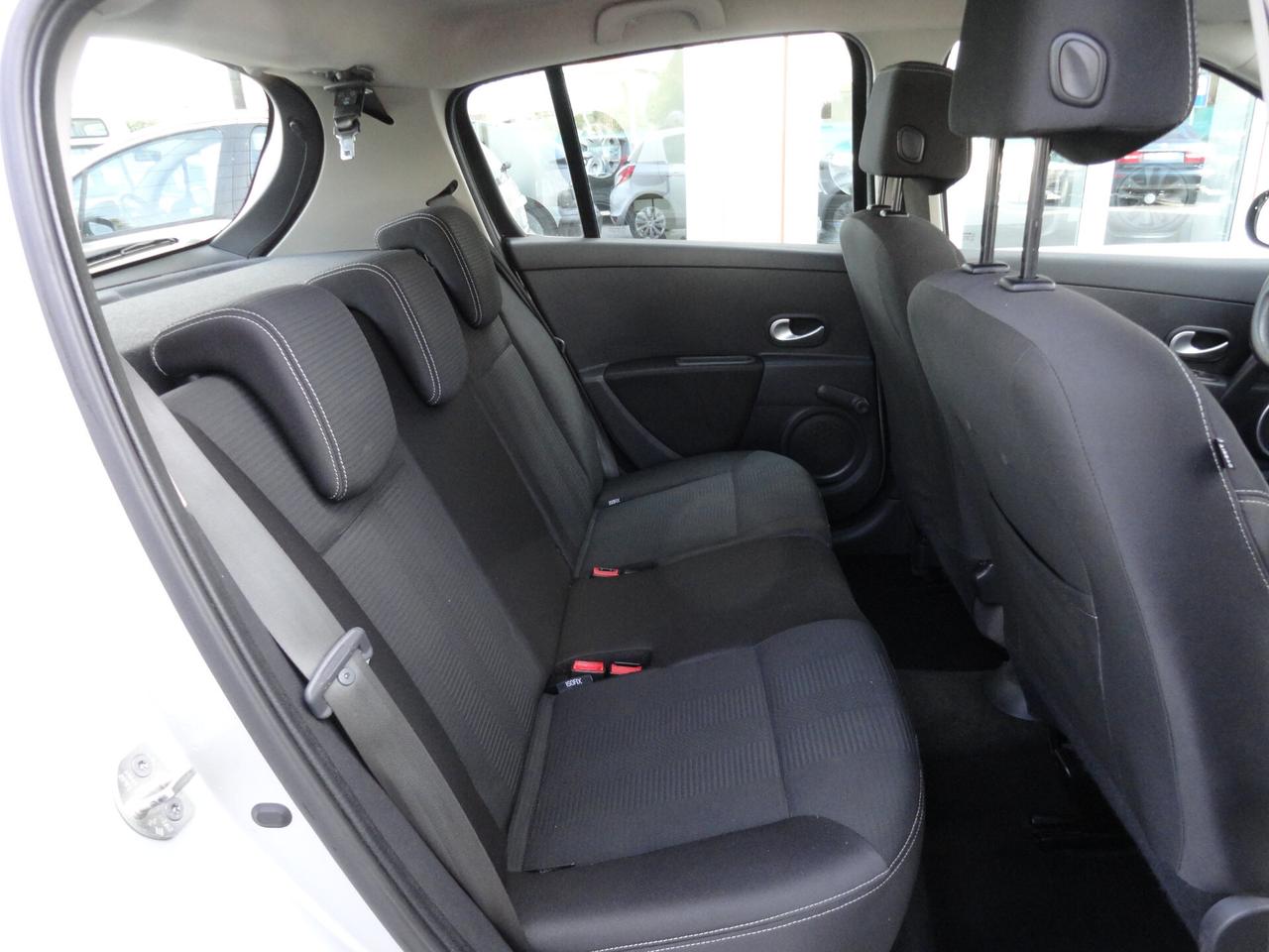 Renault Clio 1.2 16V 5 porte Dynamique