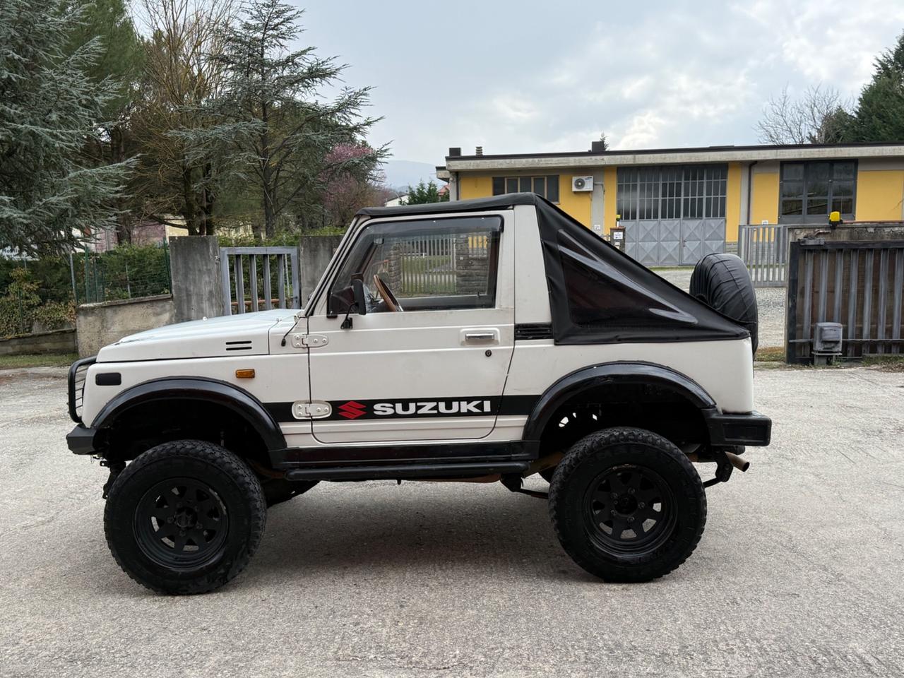 Suzuki SJ 413 SJ413 Cabriolet De Luxe