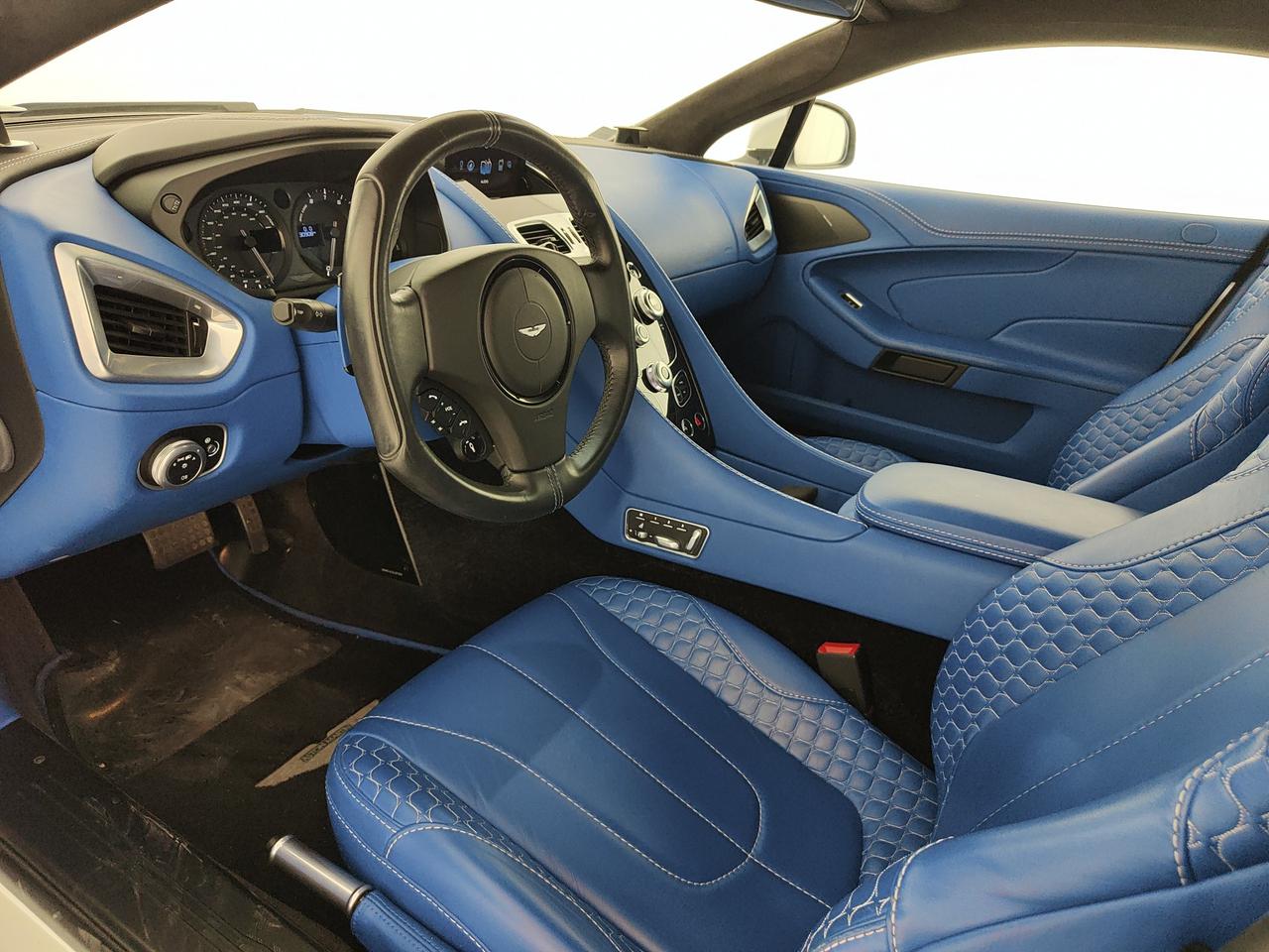 ASTON MARTIN Vanquish Coupe 6.0 V12 S touchtronic
