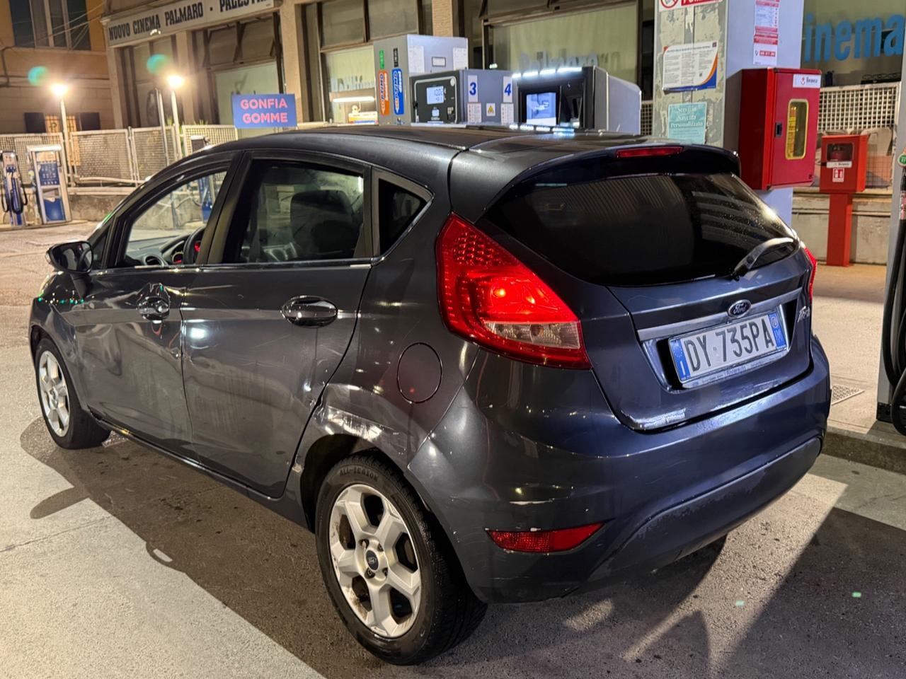 Ford Fiesta 1.4 5 porte benzina/gpl - 2010
