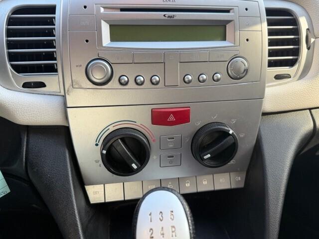 Lancia Ypsilon 1.2 69 CV Elle 11.2010 ok nep cv 11