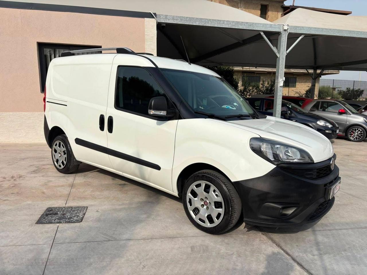 Fiat Doblo Doblò 1.6 MTJ 105 Cv E6D modello Lounge