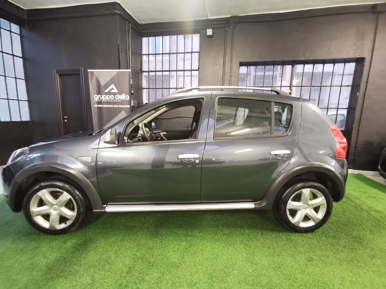 Dacia Sandero Stepway 1.6 GPL EURO 5 NEOPATENTATI GARANZIA 12 MESI
