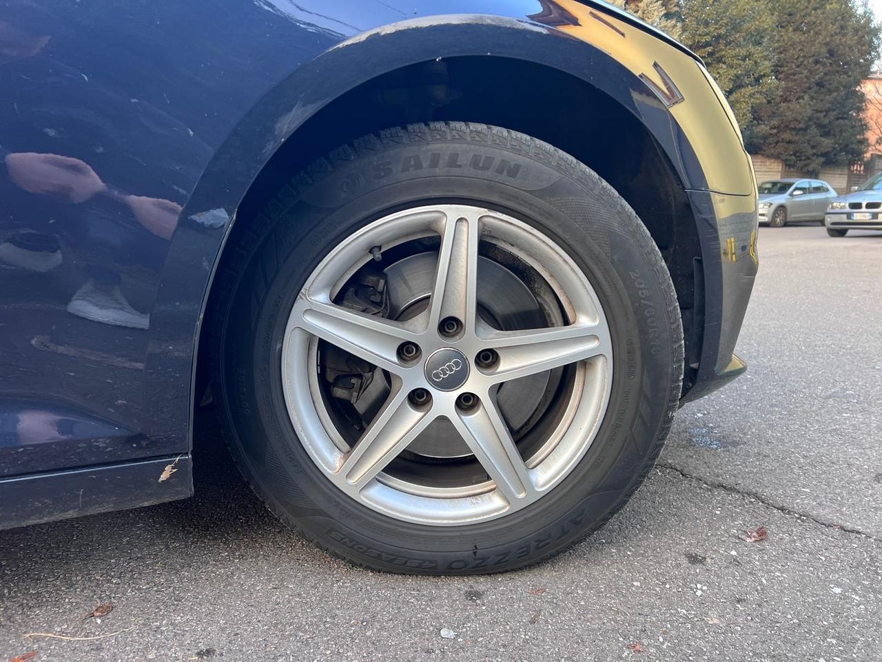 Audi A4 2.0 35 TDI Business Sport #8876