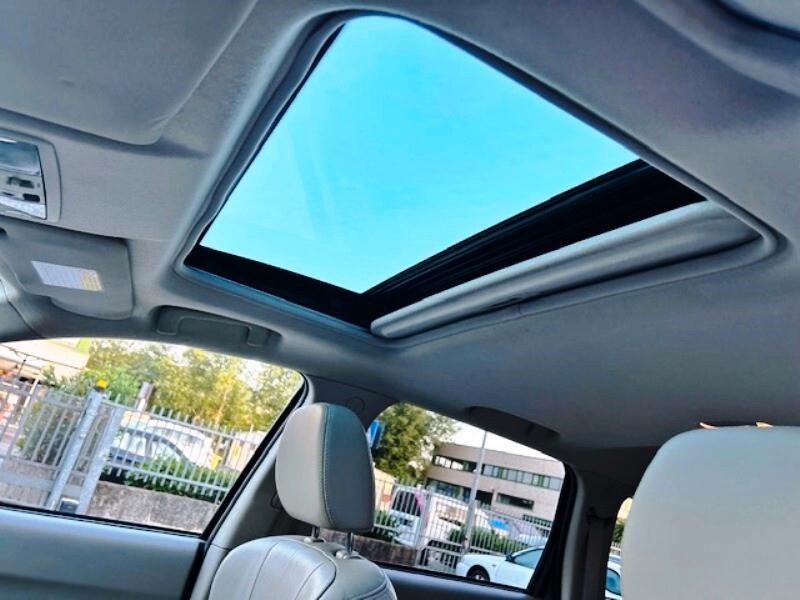 Mitsubishi Outlander 2.2 DI-D Instyle 7 p.ti DPF + Gancio Traino