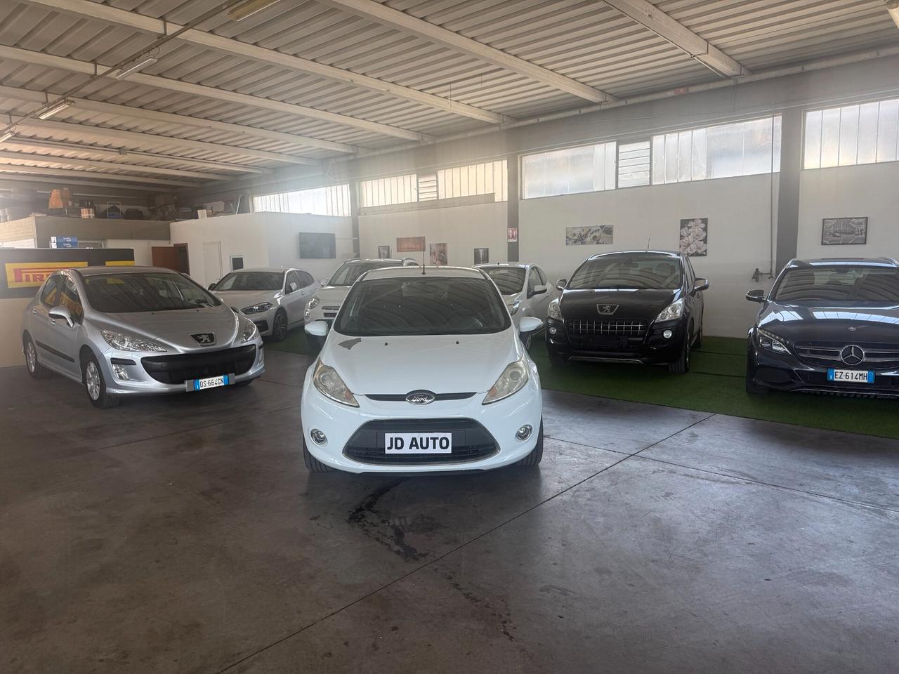 Ford Fiesta 1.4 TDCi 68CV 5 porte Titanium