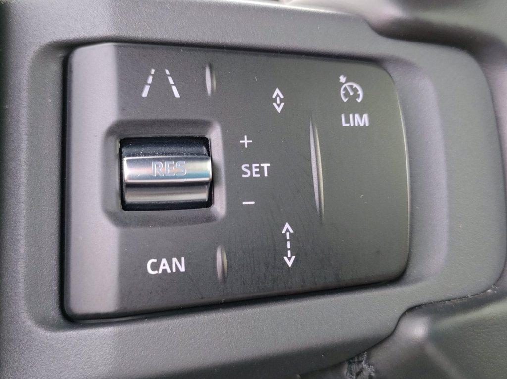 LAND ROVER Defender (2019) LAND ROVER 90 3.0D I6 250 CV AWD Auto X-Dynamic HSE del 2023