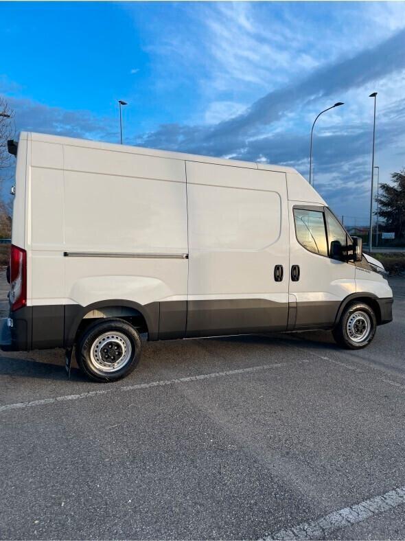 Furgone Iveco Daily 2021