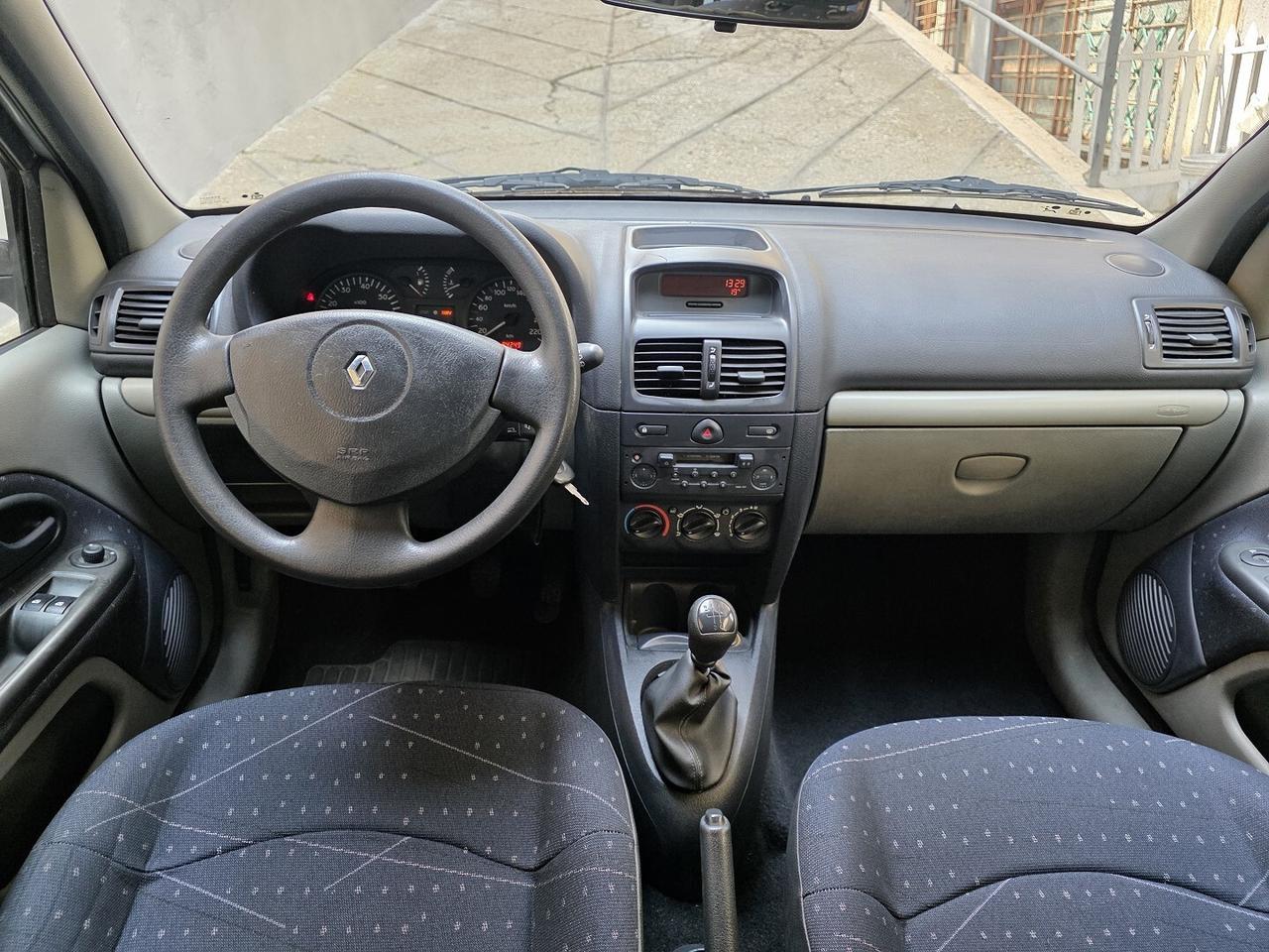 RENAULT CLIO - UNICO PROPRIETARIO