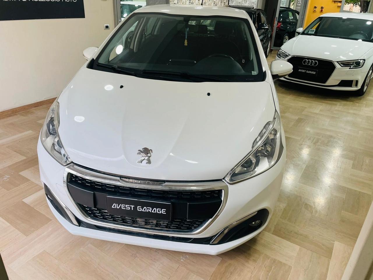 Peugeot 208 PureTech 82 5p. GPL Allure