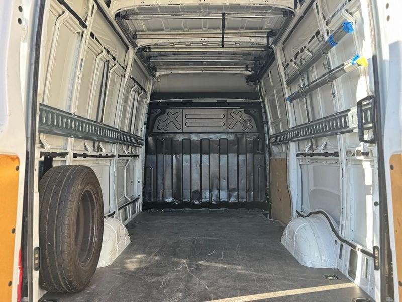 Iveco Daily Daily 35S14V 2.3 HPT PM-SL-TM Furgone PREZZO + IVA