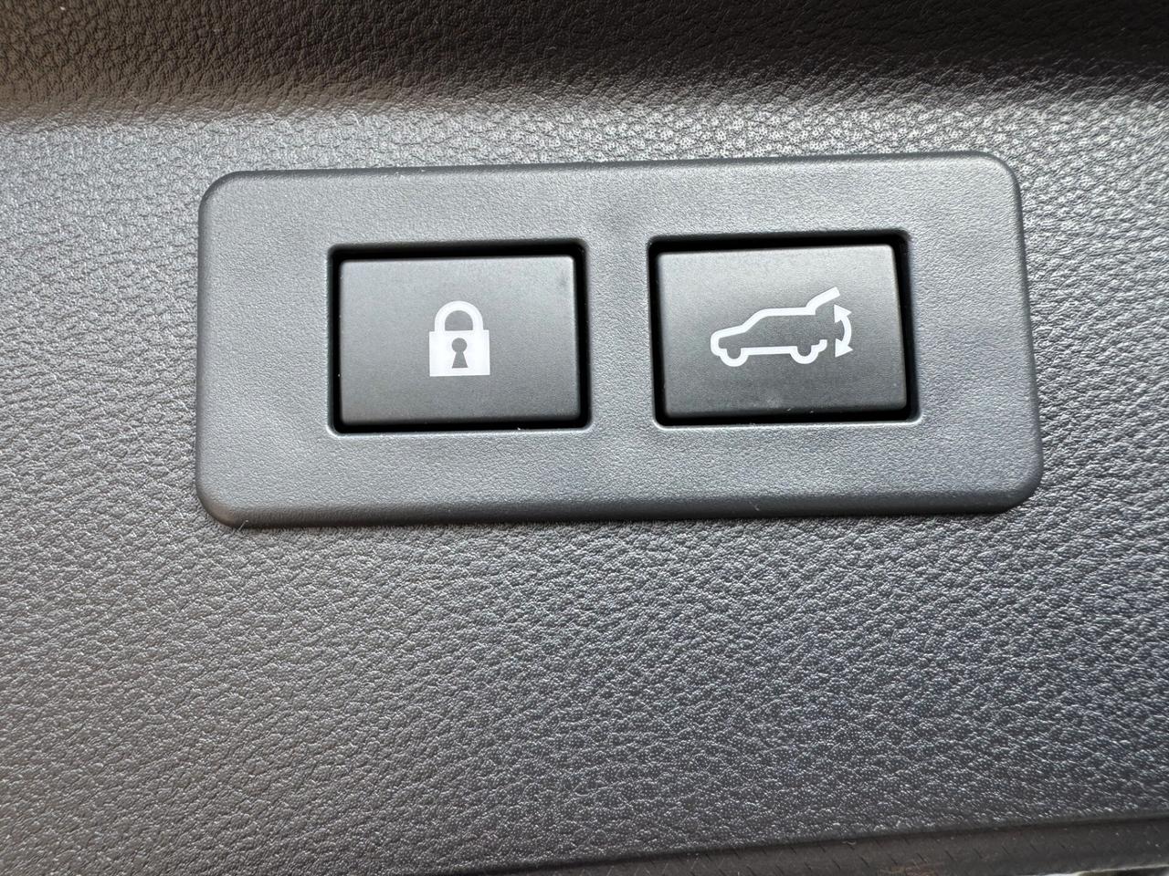 Subaru Forester 2.0i e-boxer 4dventure lineartronic SERVICE SUBARU