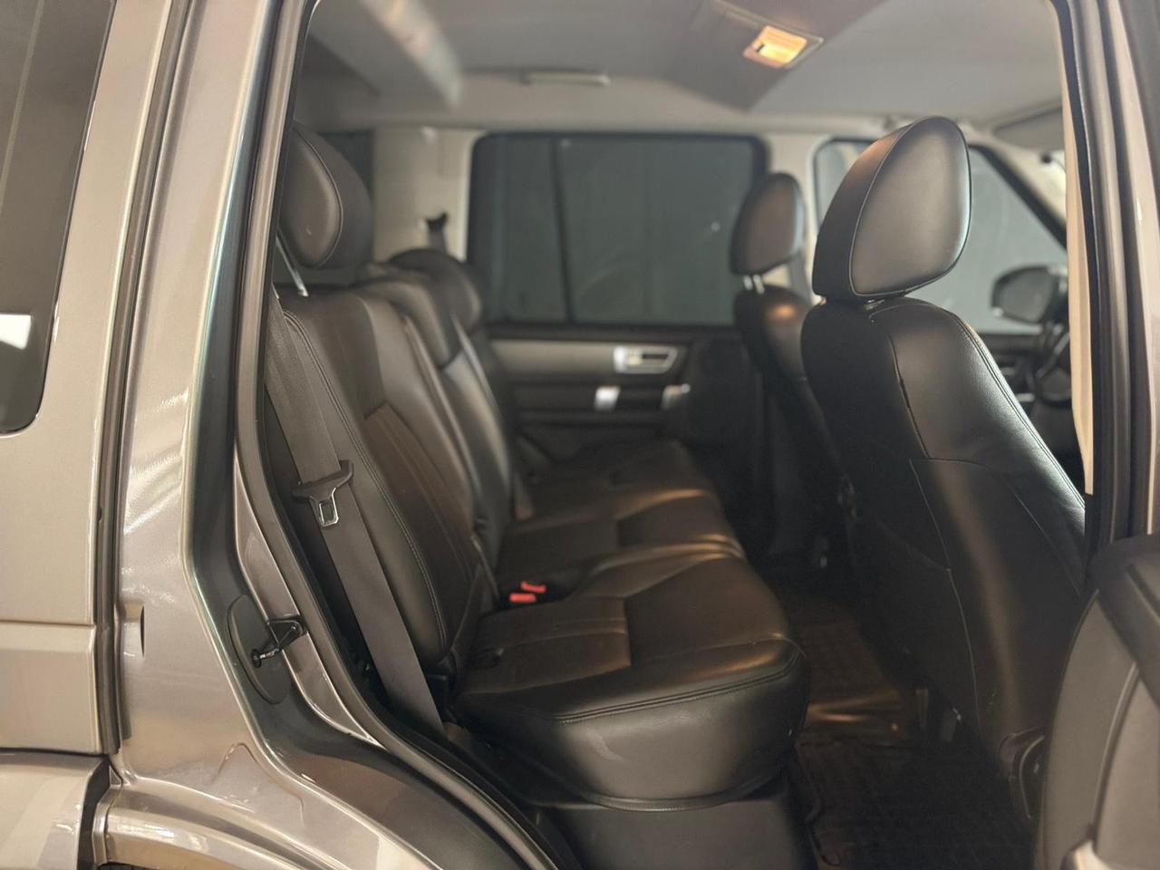 Land Rover Discovery 4 3.0 TDV6 211CV SE