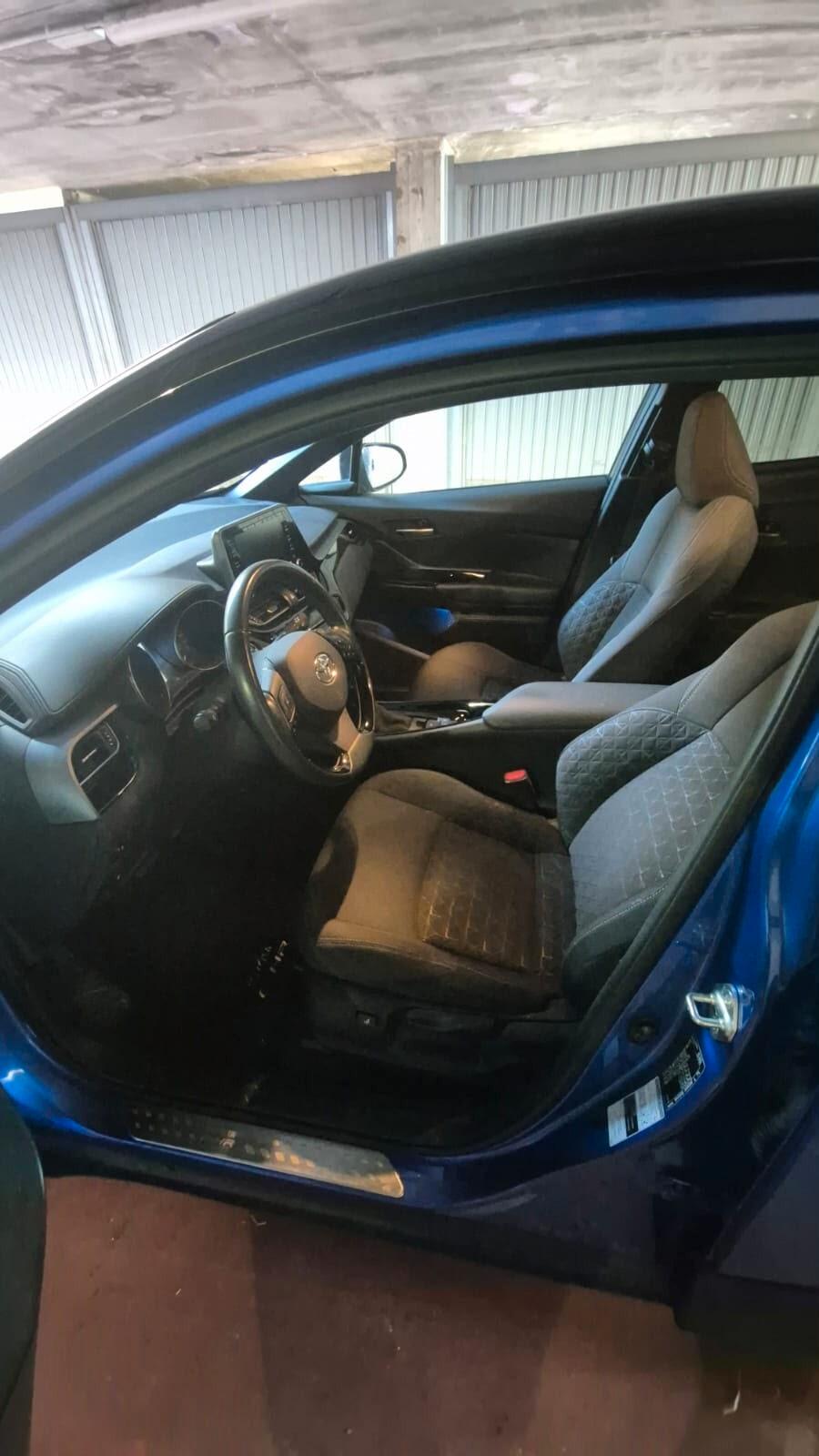 Toyota C-HR trend-benzina ibrida-70000 km 2021 184 cv-unico proprietario-5 anni di garanzia della casa