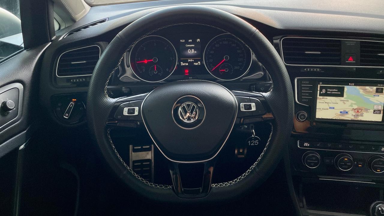 VOLKSWAGEN GOLF 1.6 COMFORT LINE BLUEMOTION TECHNOLOGY TDI 110 CV - FULL LED, NEOPATENTATI