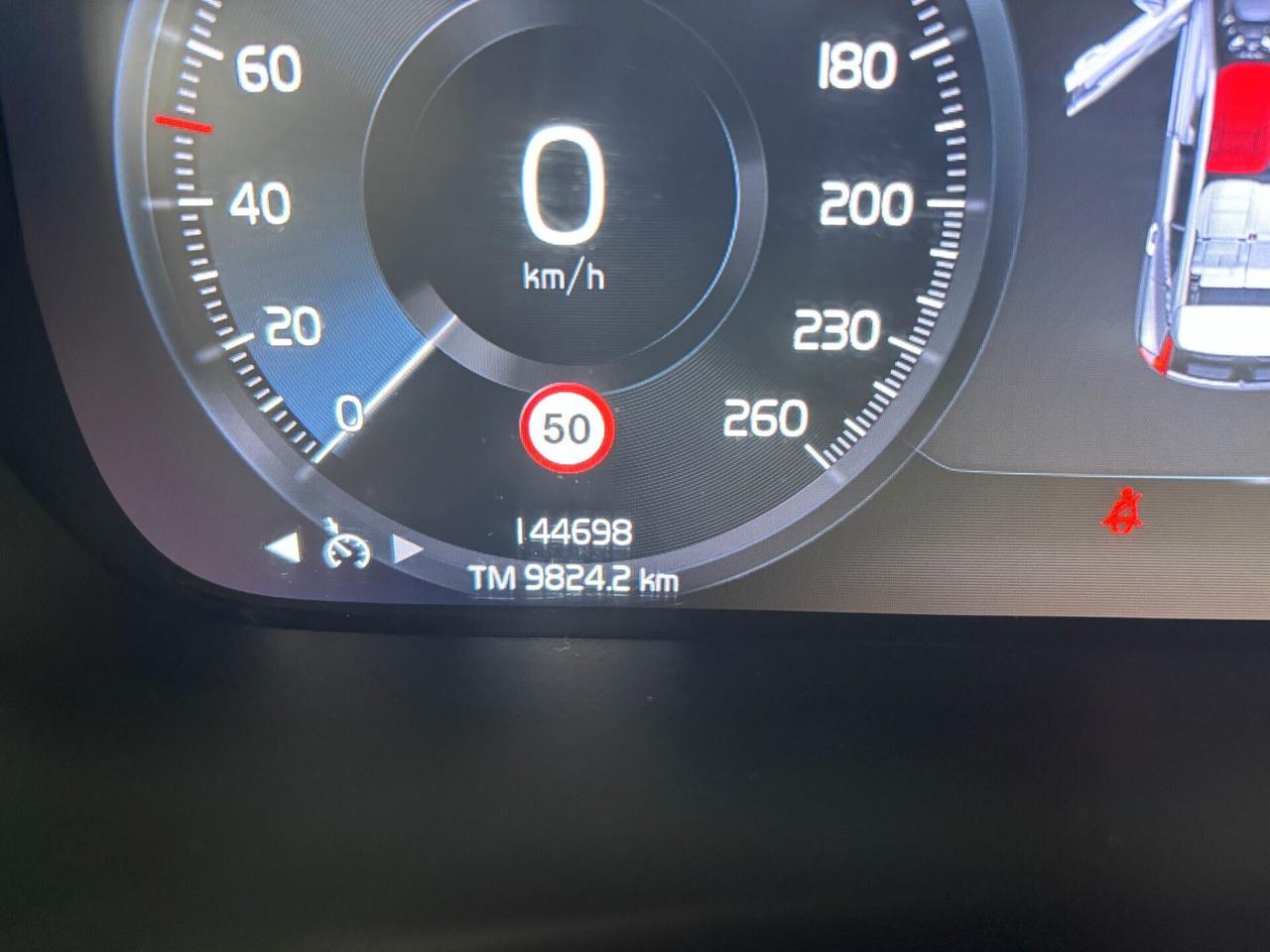 Volvo XC40 R-DESIGN LET-NAVI-TETTO