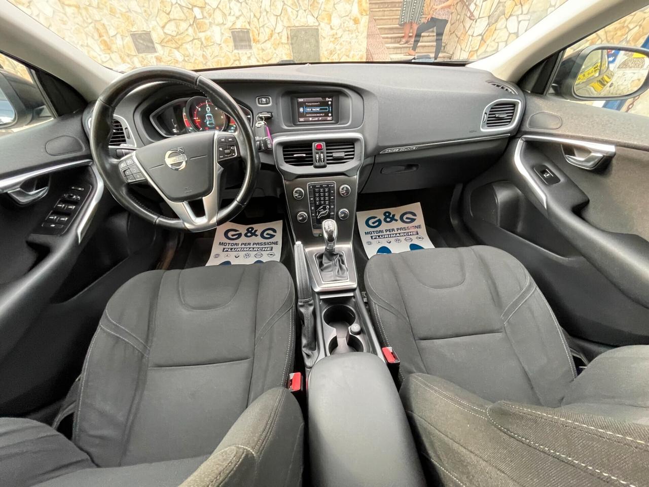 Volvo V40 Cross Country D2 1.6 Momentum