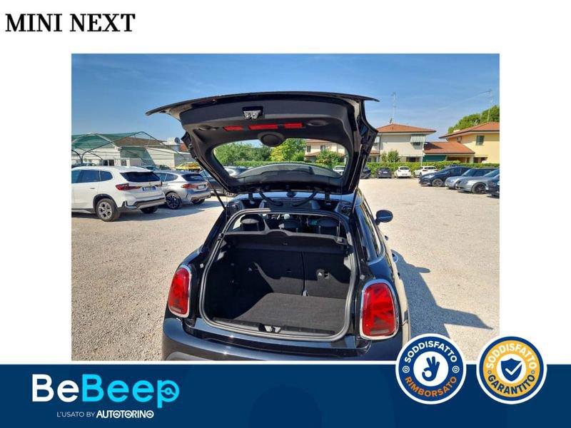 MINI Mini 5 porte MINI 5P 1.5 COOPER ESSENTIAL AUTO