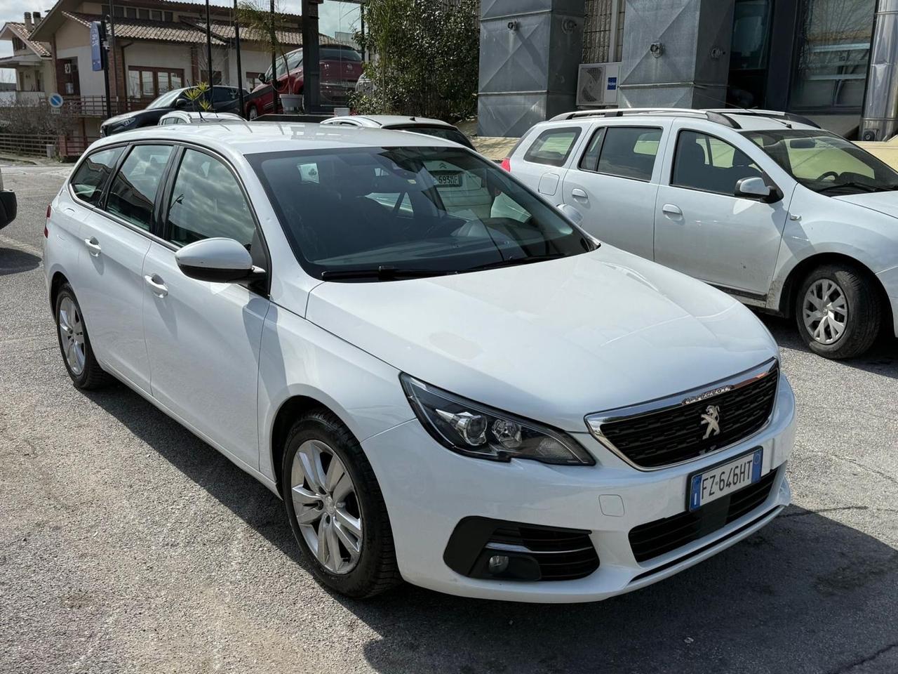 Peugeot 308 BlueHDi 130 S&S SW Allure