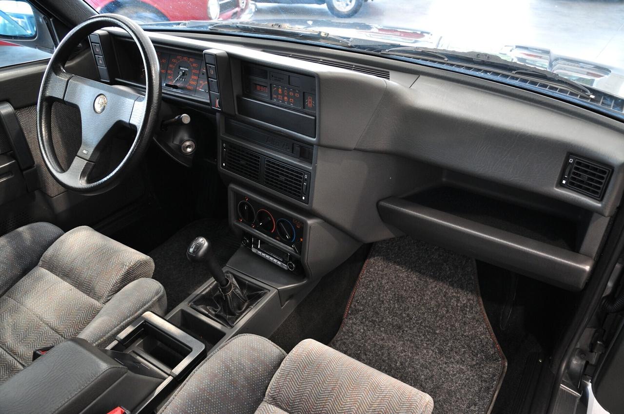 Alfa Romeo 75 2.0i Twin Spark CRS RIAR targa MI