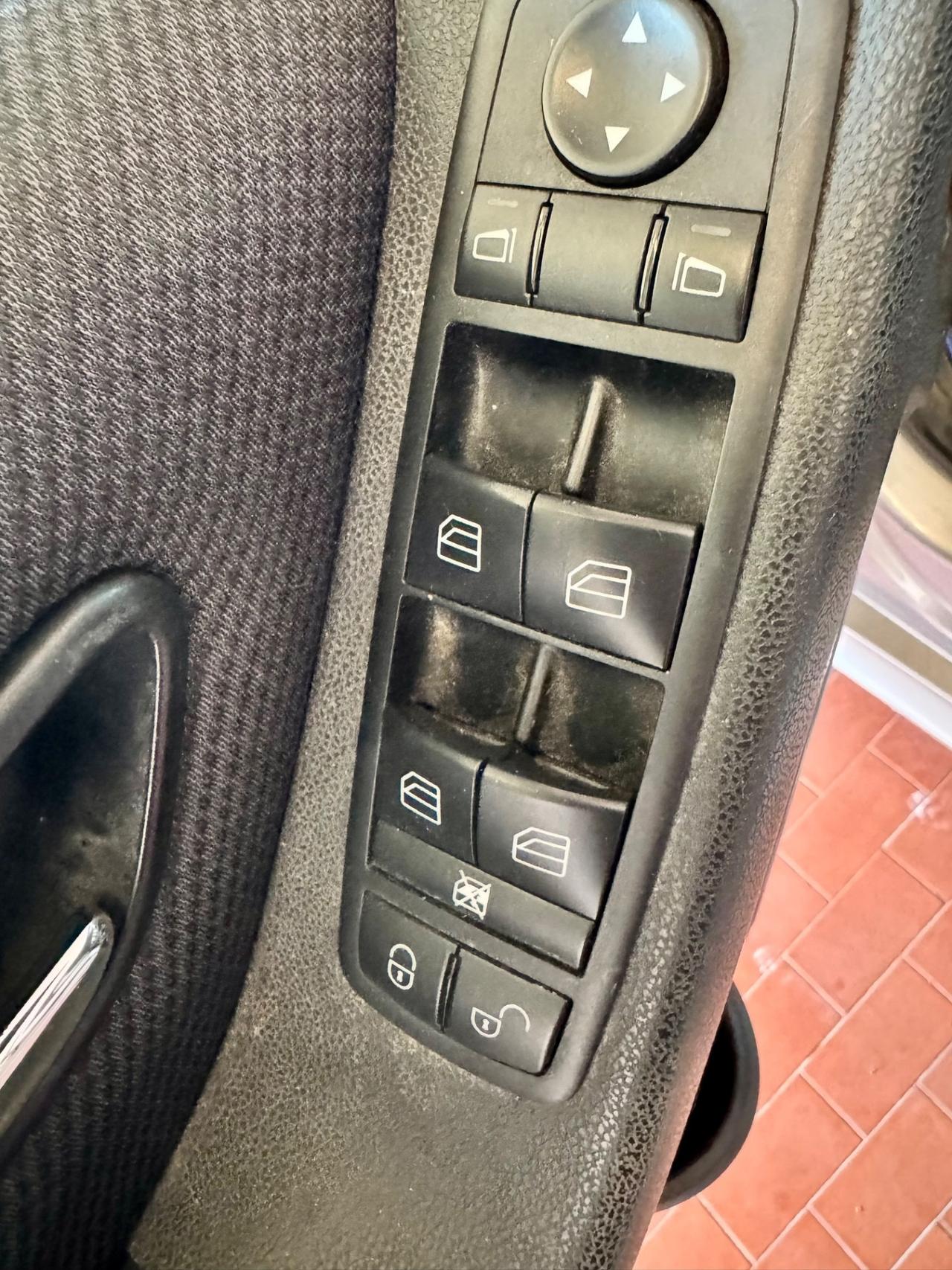 Mercedes-benz A 170 180 BlueEFFICIENCY Style