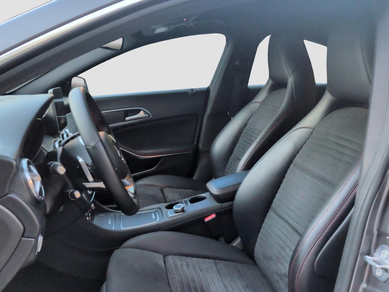 Mercedes-benz CLA 200 d Automatic Premium 2019