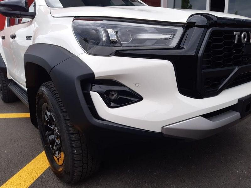 Toyota Hilux 2.8 D-4D A/T 4WD 4 porte Double Cab GR SPORT