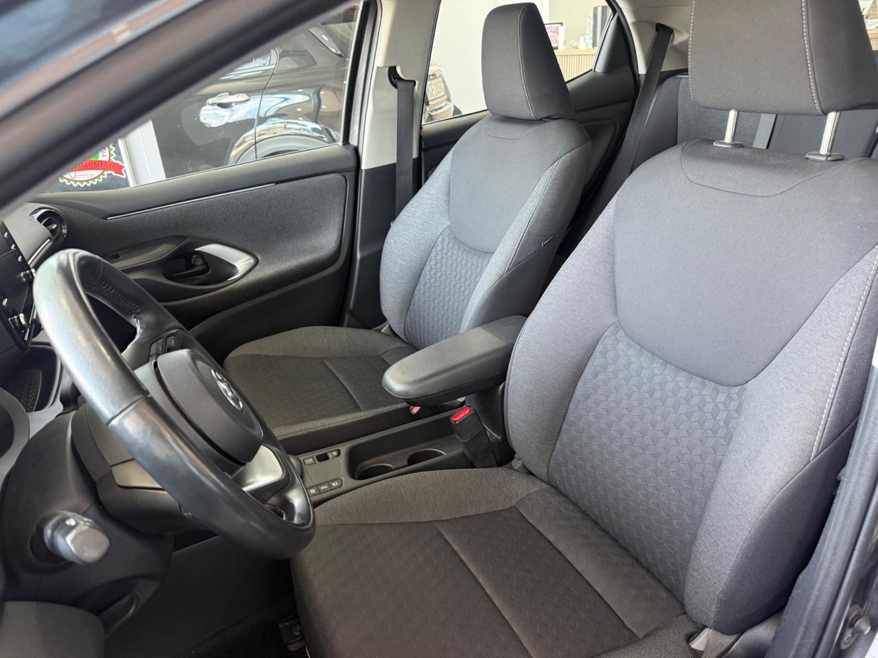 Toyota Yaris 1.5 Hybrid 5 porte Business 2021