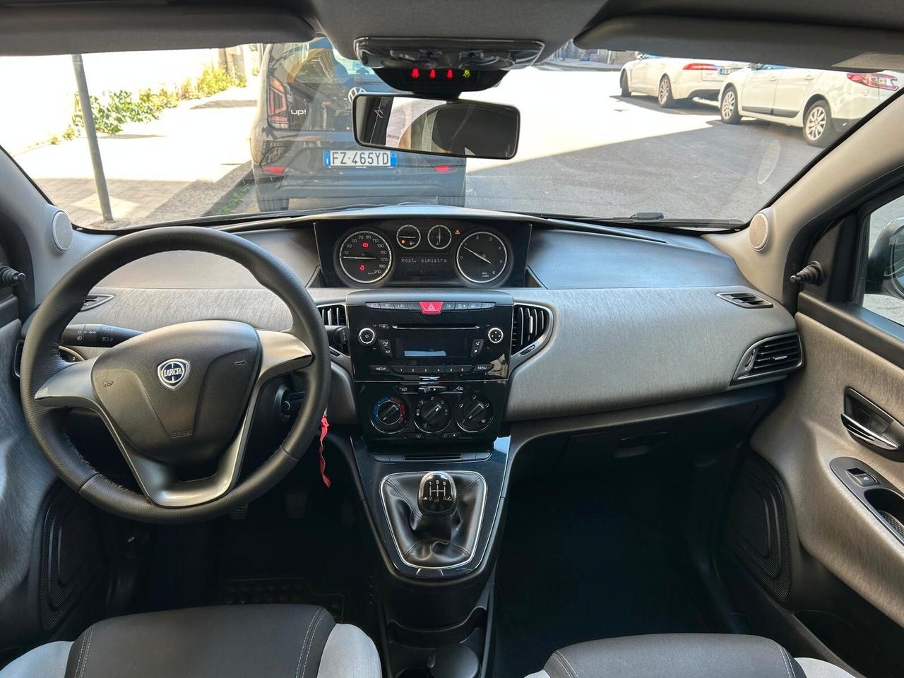 LANCIA YPSILON 1.3 MJT 95CV – 2012 – UNIPROPRIETARIO – GARANZIA 12 MESI – PARI AL NUOVO