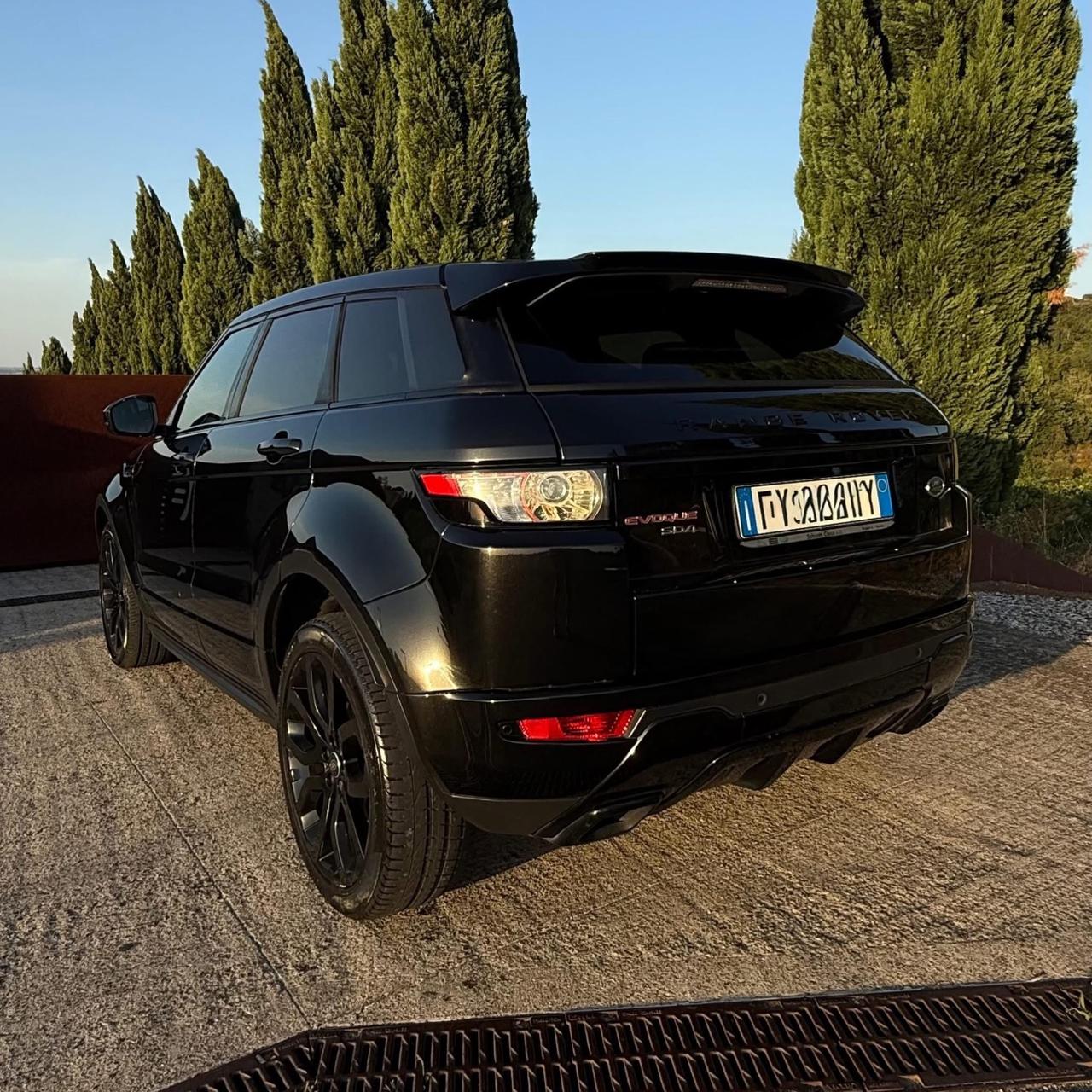 Land Rover Range Evoque 2.2 TD4 5p. Pure