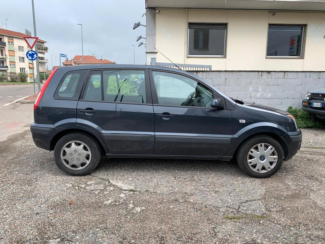 Ford Fusion 1.4 16V aut. 5p.