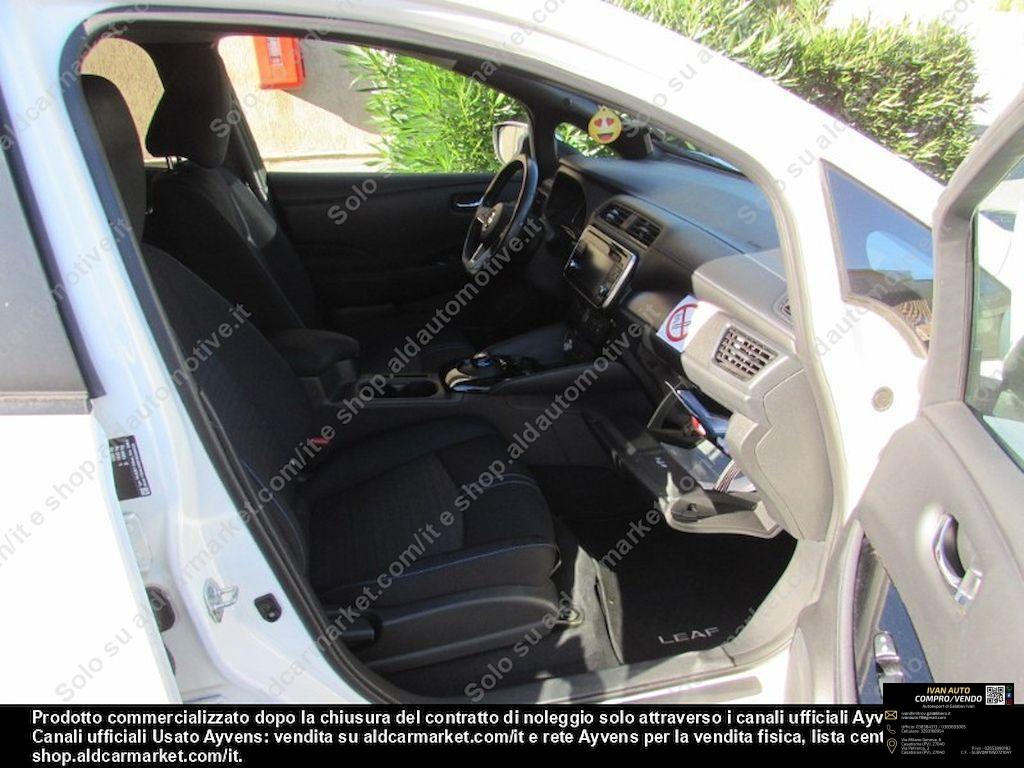 NISSAN Leaf Tekna 40 kWh-Elettrica-20.000 Km