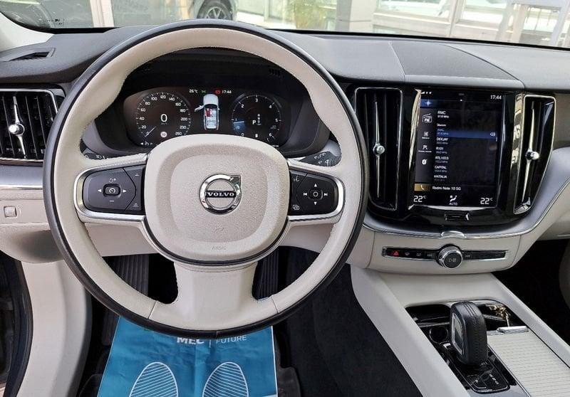Volvo XC60 B4 AWD Geartronic Momentum