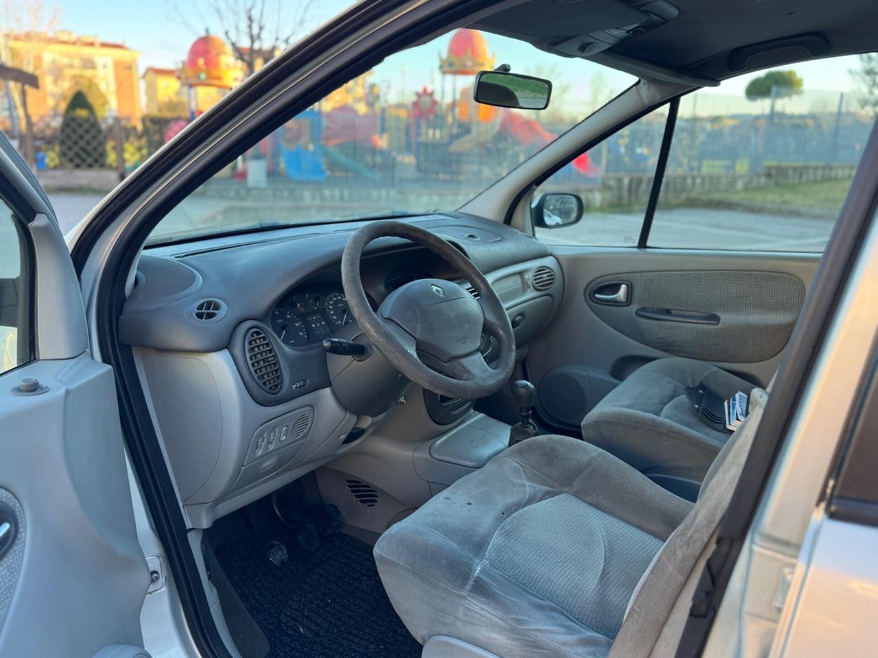 Renault Megane Mégane Scénic 1.9 dTi cat RXE