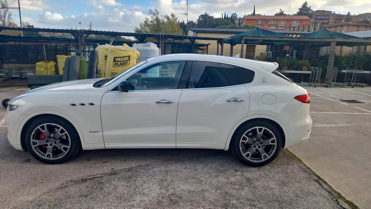 Maserati Levante V6 Diesel AWD Gransport