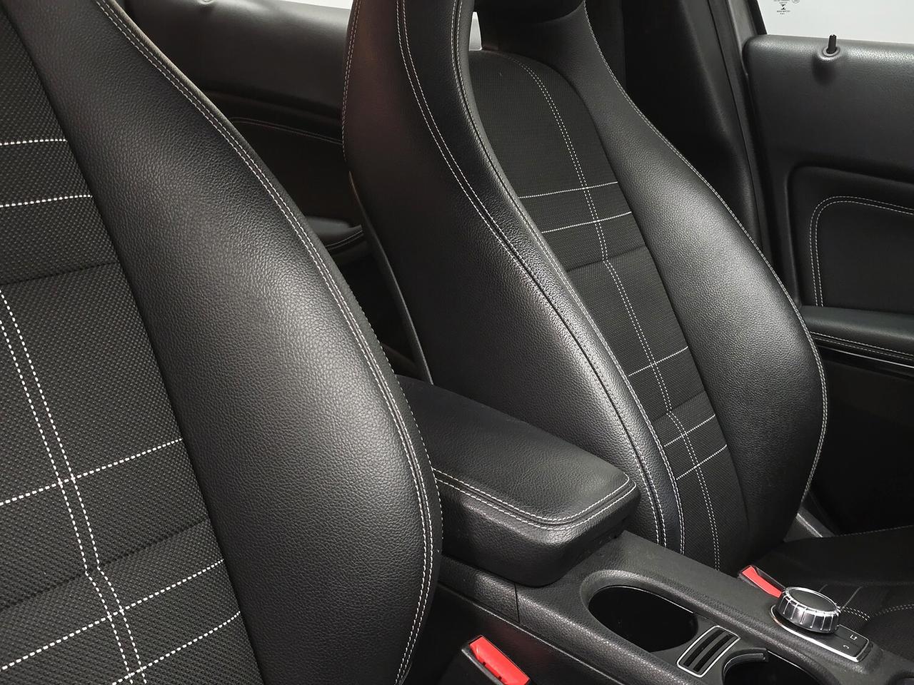 Mercedes-benz GLA 180 GLA-X156 D (cdi) SPORT_GARANZIA 12 MESI_SERVICE+FATTURE MERCEDES UFFICIALI_CINGHIA DISTRIBUZIONE SOS