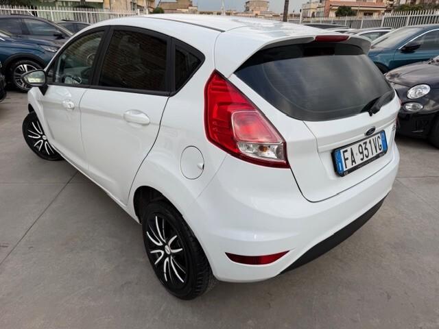 Ford Fiesta 1.4 5 porte Bz.- GPL