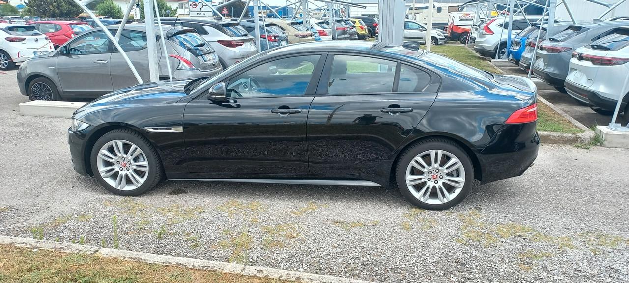 Jaguar XE 2.0 D Turbo 180 CV AWD aut. R-Sport