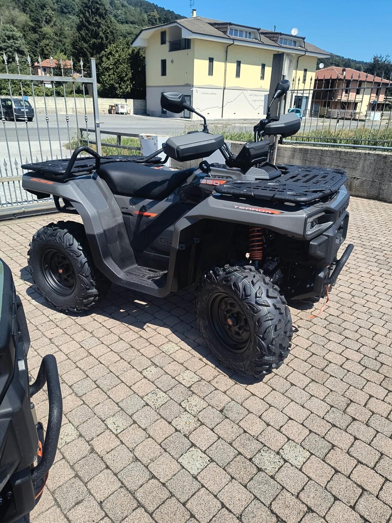 QUAD GOES TERROX 550 S EPS agricolo passo corto