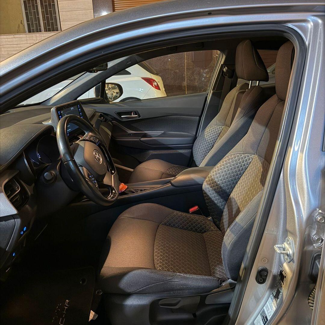 Toyota C-HR 1.8 Hybrid E-CVT Trend