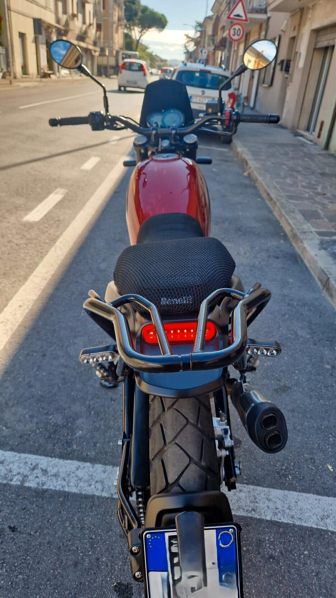 Benelli Leoncino 500 c.c. Trail Rosso