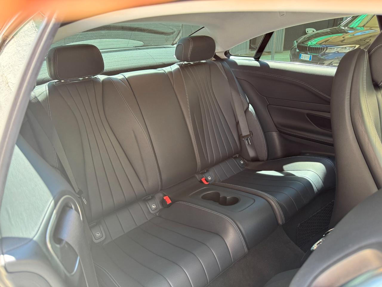 Mercedes-Benz E 220 D 4-MATIC COUPE SPORT