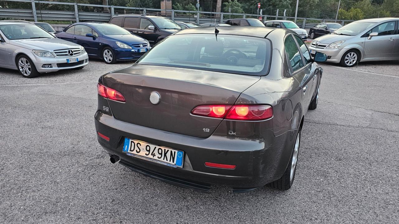 Alfa Romeo 159 1.9 JTDm Distinctive