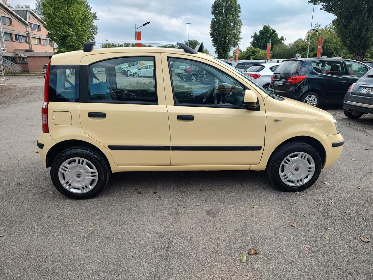 Fiat Panda 1.2 Dynamic NATURAL POWER MAMY, BENZINA\METANO, OK NEOPATENTATI, GARANZIA.12 MESI
