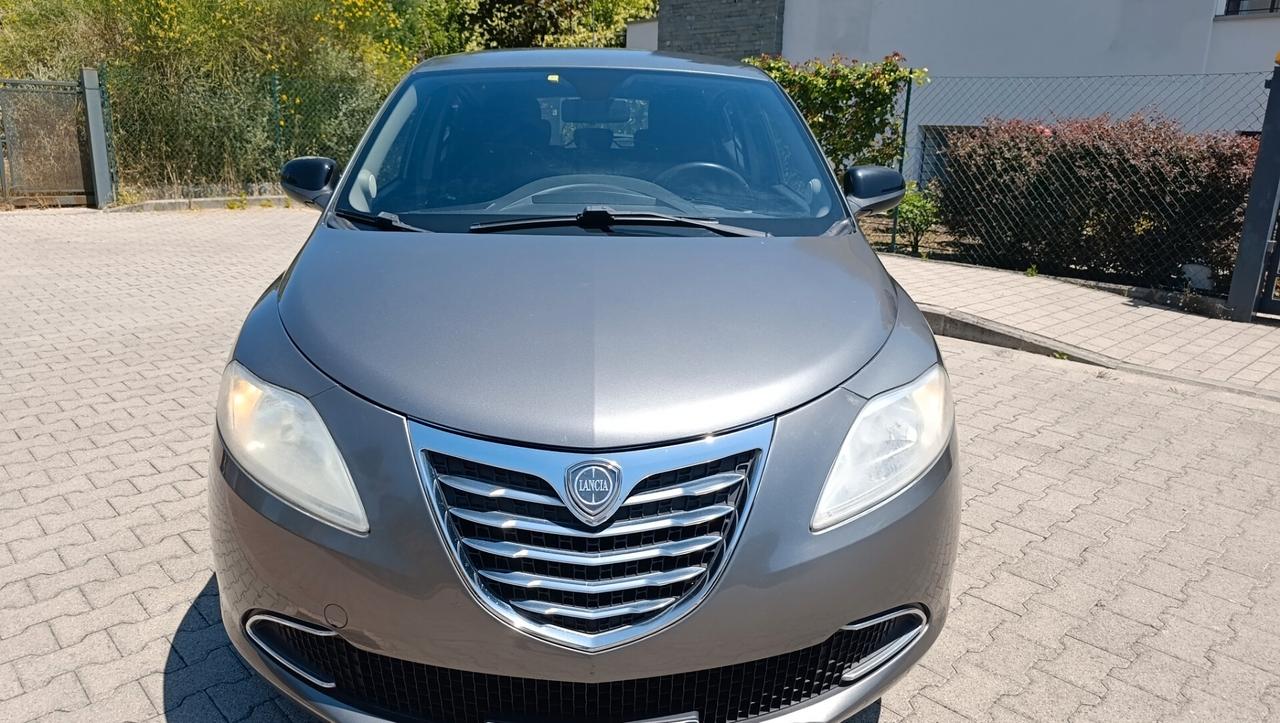 Lancia Ypsilon 1.2 69 CV 5 porte S&S Gold