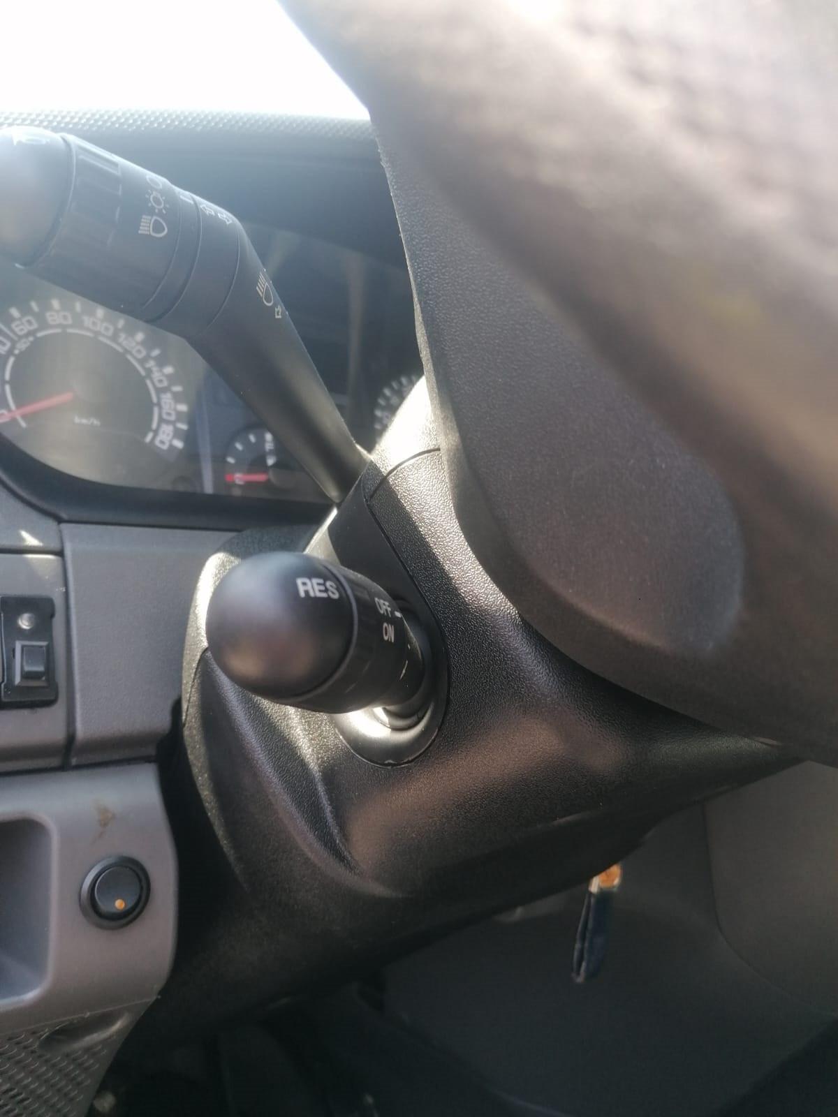 Iveco DAILY Carroattrezzi 35C18 3.0 TDI 2008