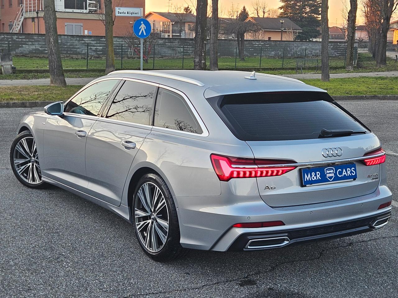 Audi A6 Avant 40 2.0 TDI quattro ultra S tronic S LINE FULL MATRIX